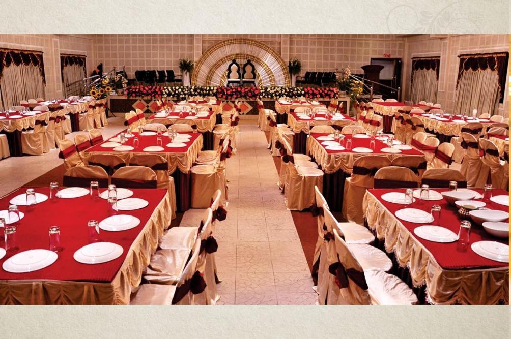 Ambalakkara Regency Hotell Kottārakara Eksteriør bilde
