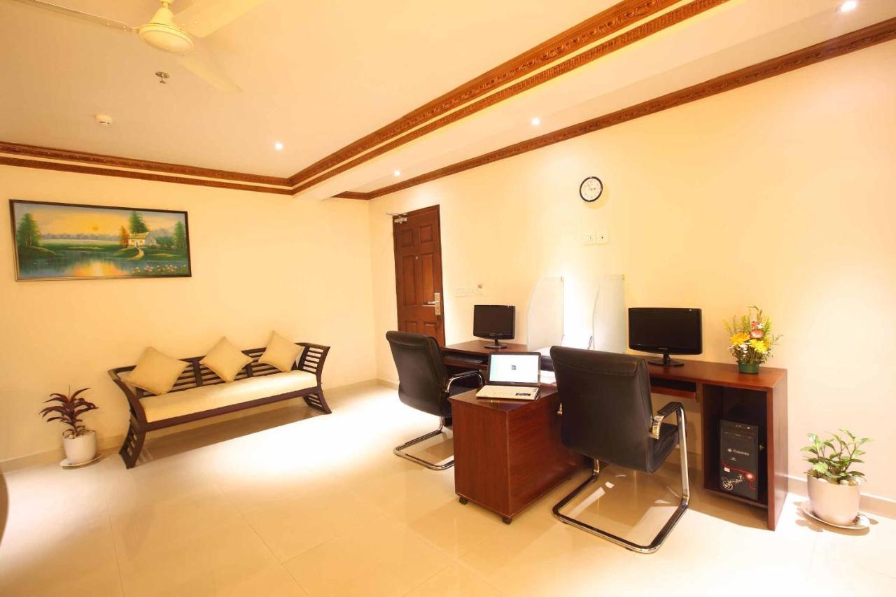 Ambalakkara Regency Hotell Kottārakara Eksteriør bilde