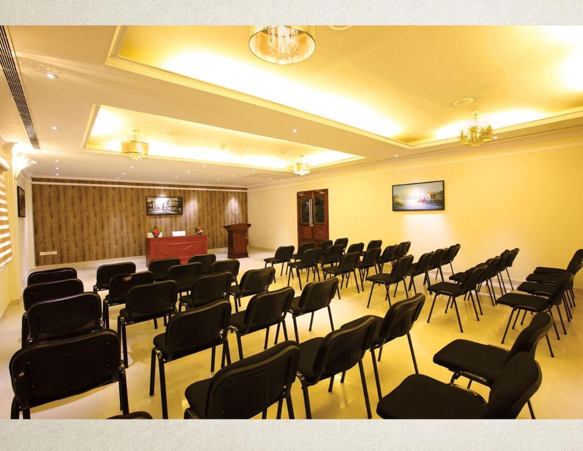 Ambalakkara Regency Hotell Kottārakara Eksteriør bilde