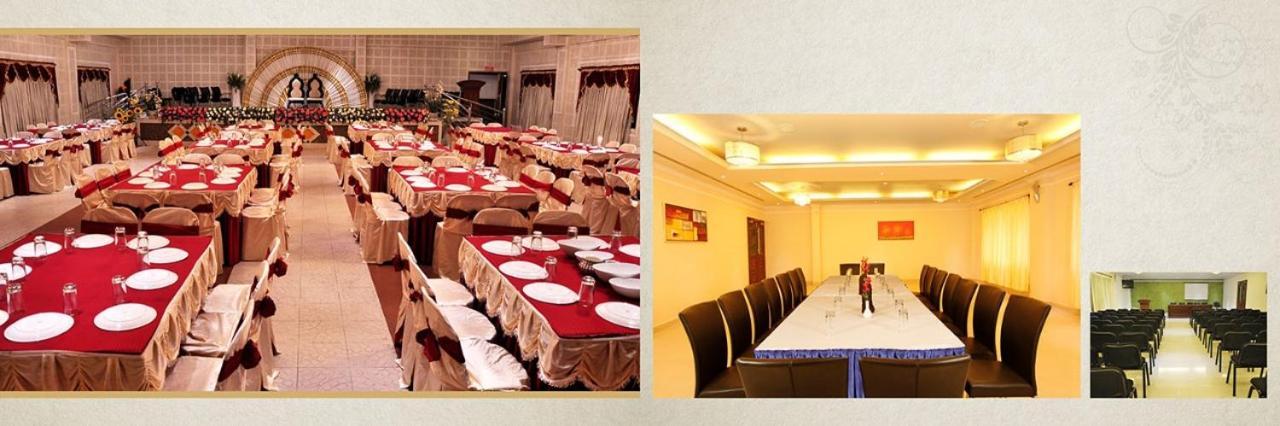Ambalakkara Regency Hotell Kottārakara Eksteriør bilde